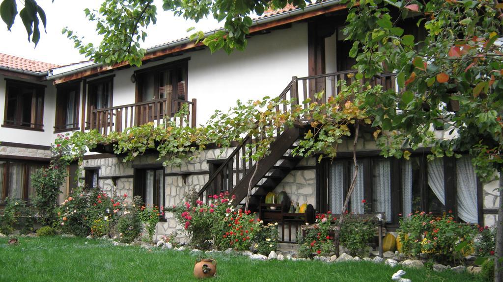 Trenchova Guest House Bansko Exterior foto