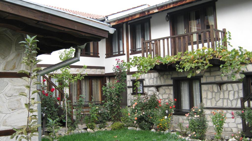 Trenchova Guest House Bansko Exterior foto