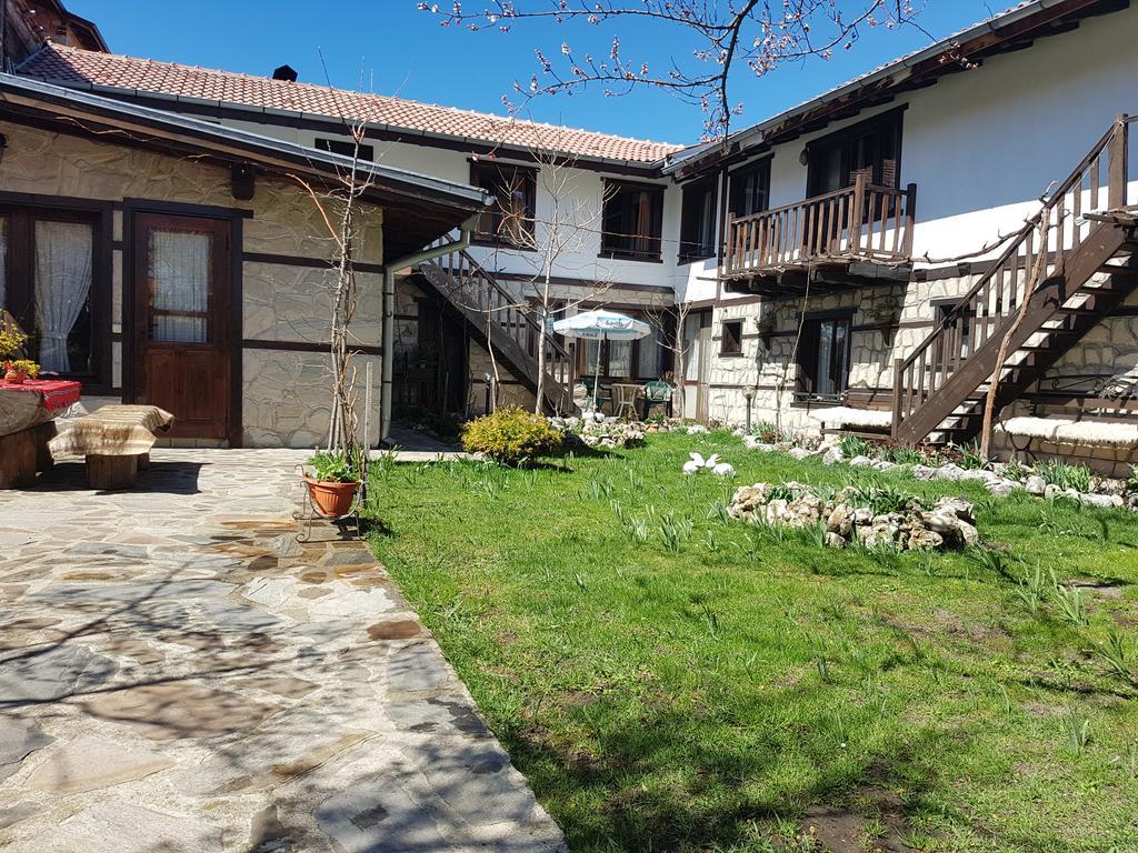 Trenchova Guest House Bansko Exterior foto